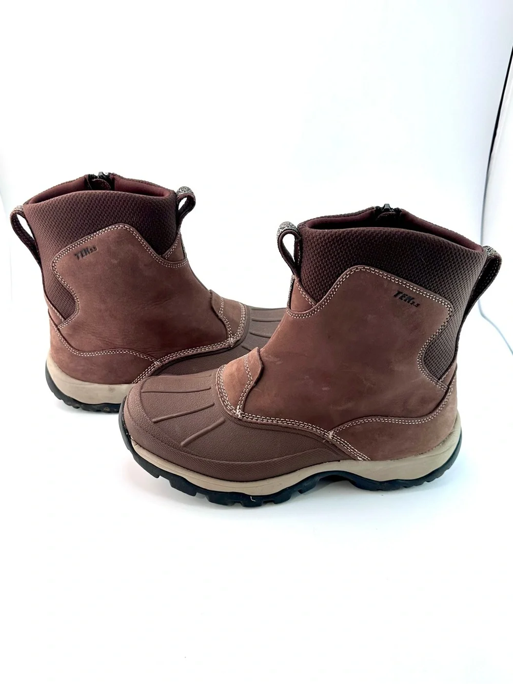 LL Bean Women's Boots Size 9 Medium Brown Leather Waterproof EUC